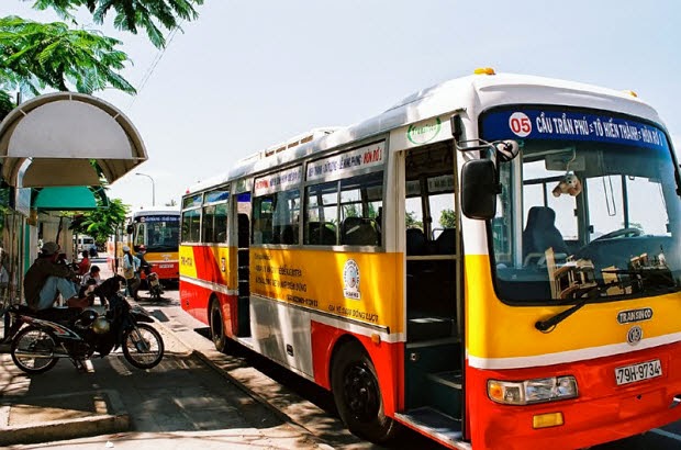 Xe buýt ở Nha Trang